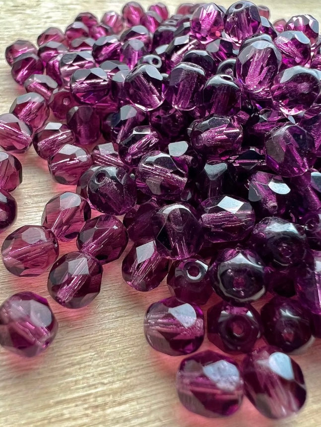 Tjeckiska glaspärlor 6 mm