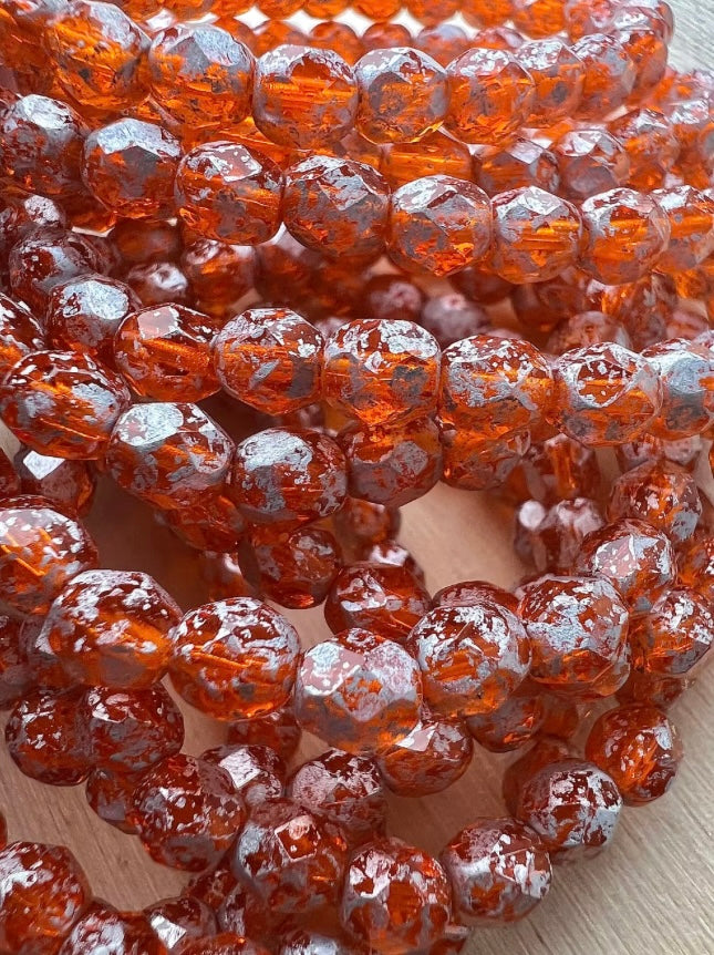 Orangespräckliga Tjeckiska Glaspärlor – Unika Pärlor