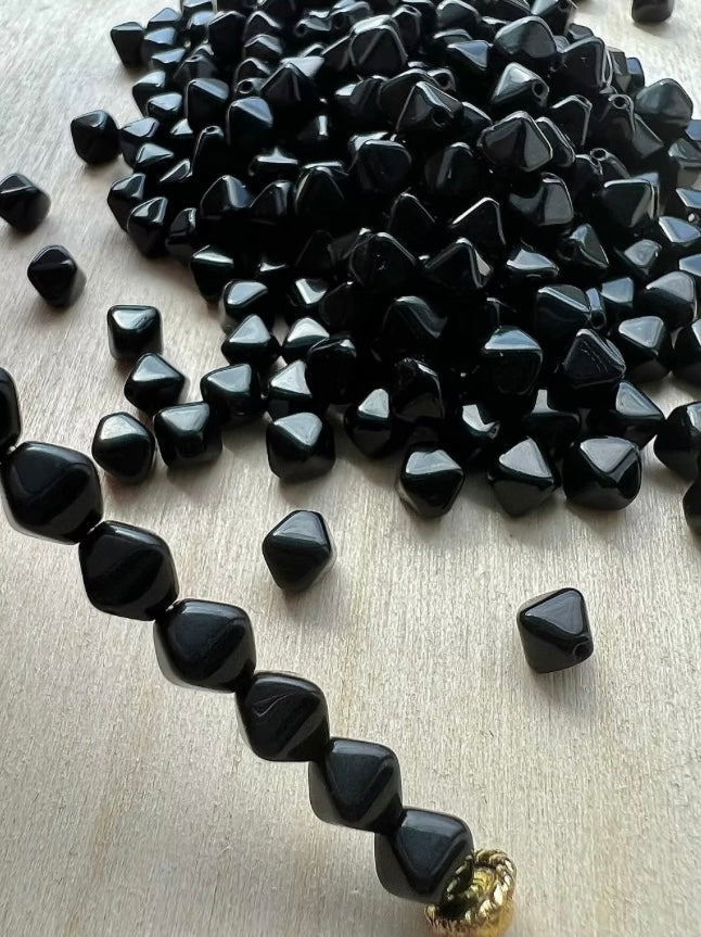 Rombformade Tjeckiska Glaspärlor