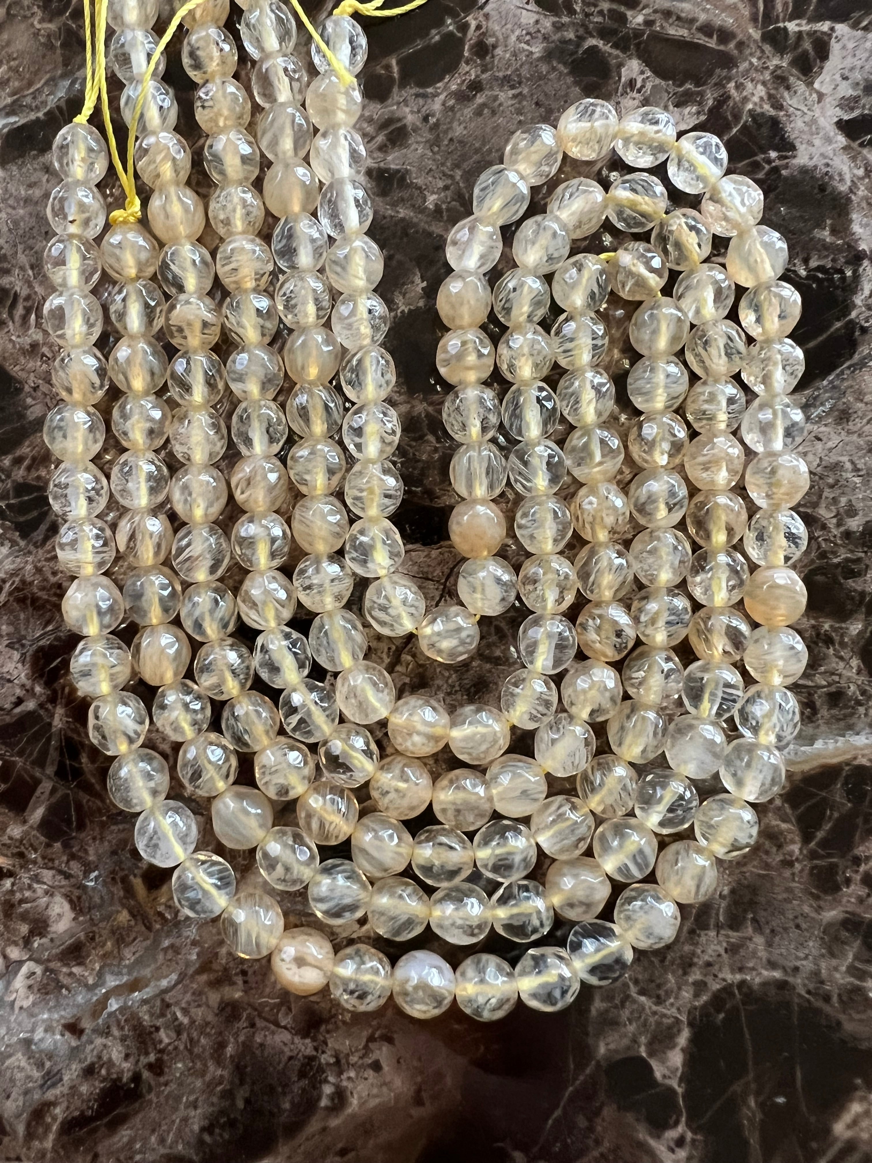 Citrinkvarts – Kristallpärlor för Manifestation, Glädje & Attraktion av Framgång