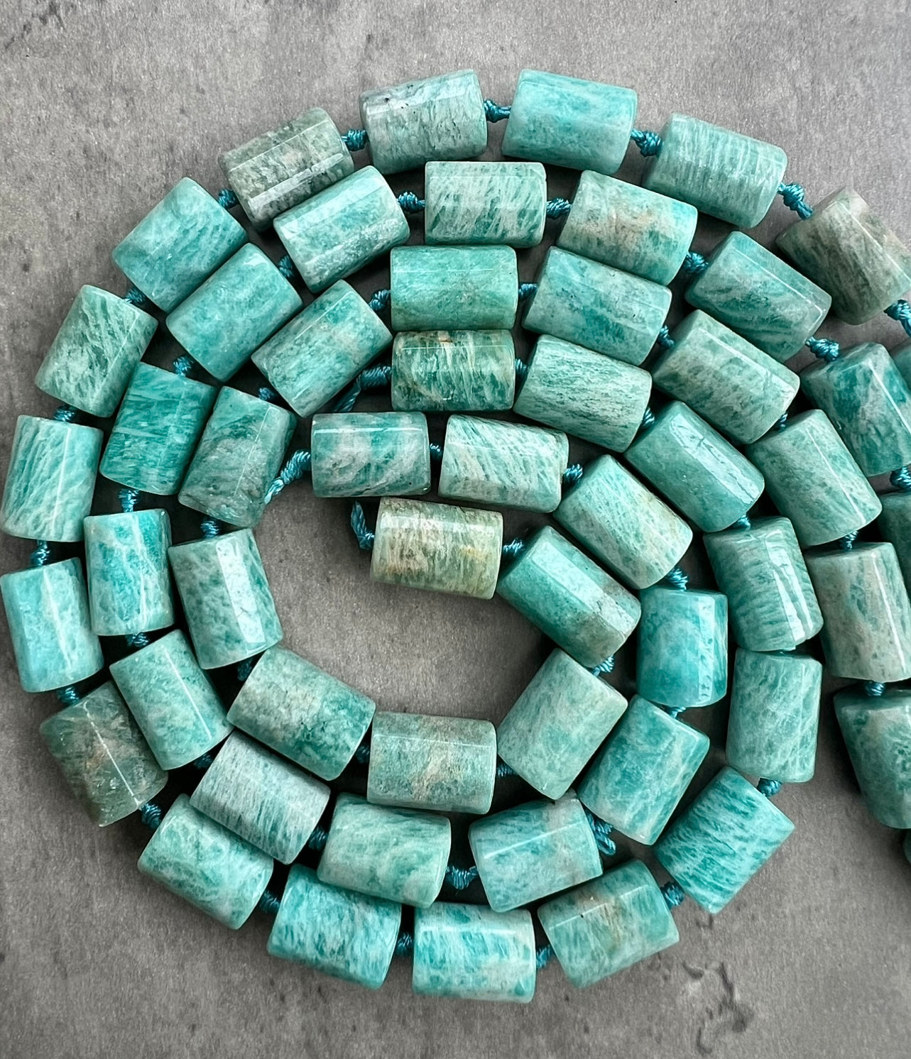 Amazonit Pärlor – Turkosgröna Stenpärlor för Smyckestillverkning