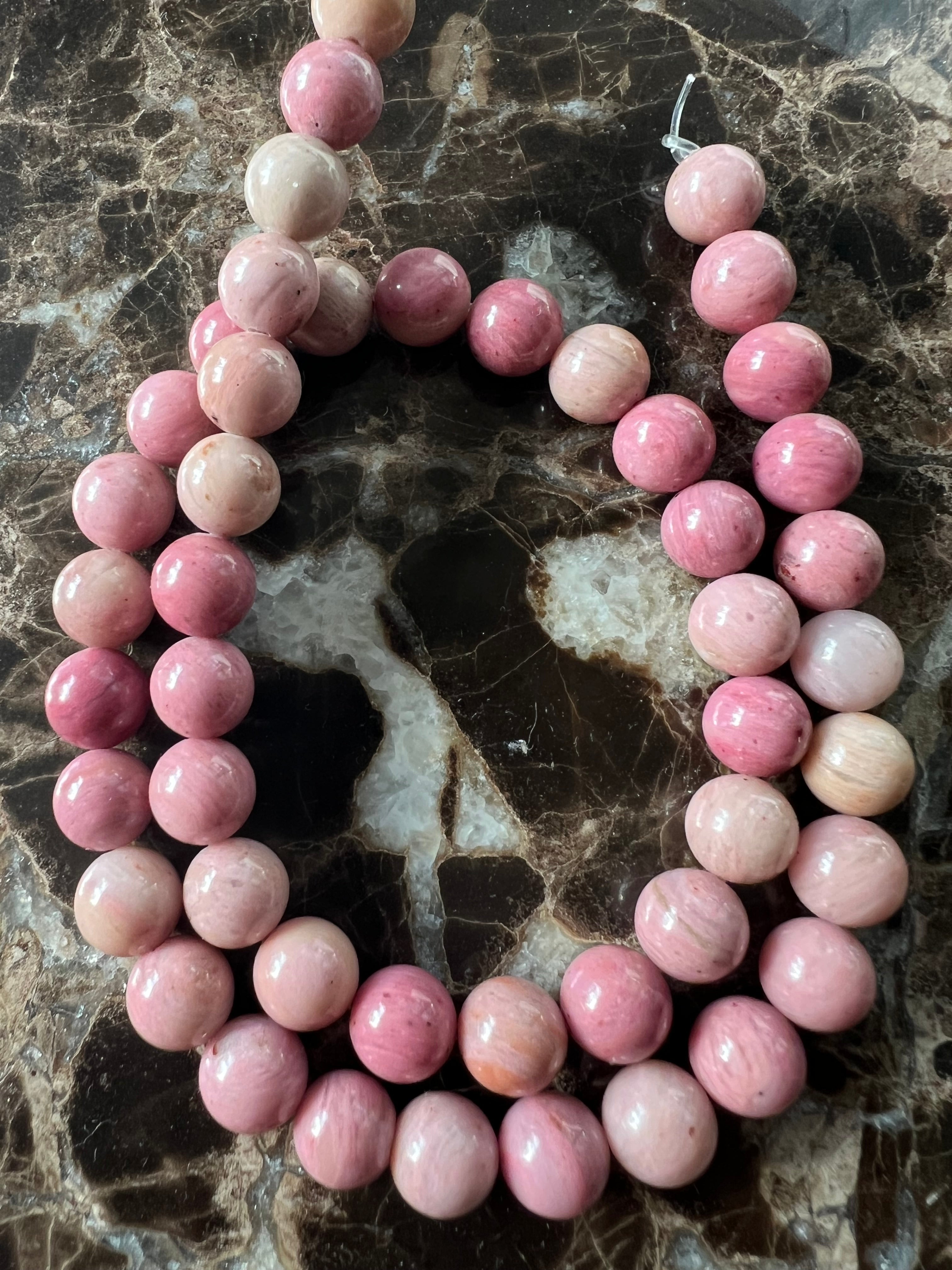 Rodonit, Vackra Stenpärlor för Smyckestillverkning