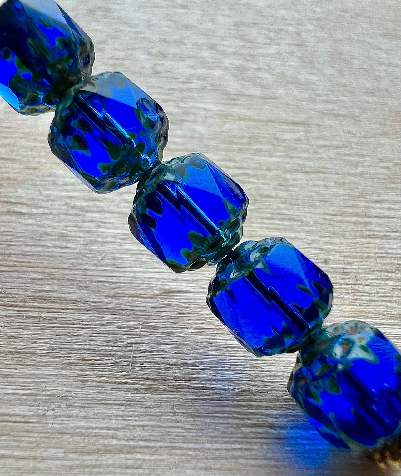 Premium Pärlor, Tjeckiska Glaspärlor - Havsblå