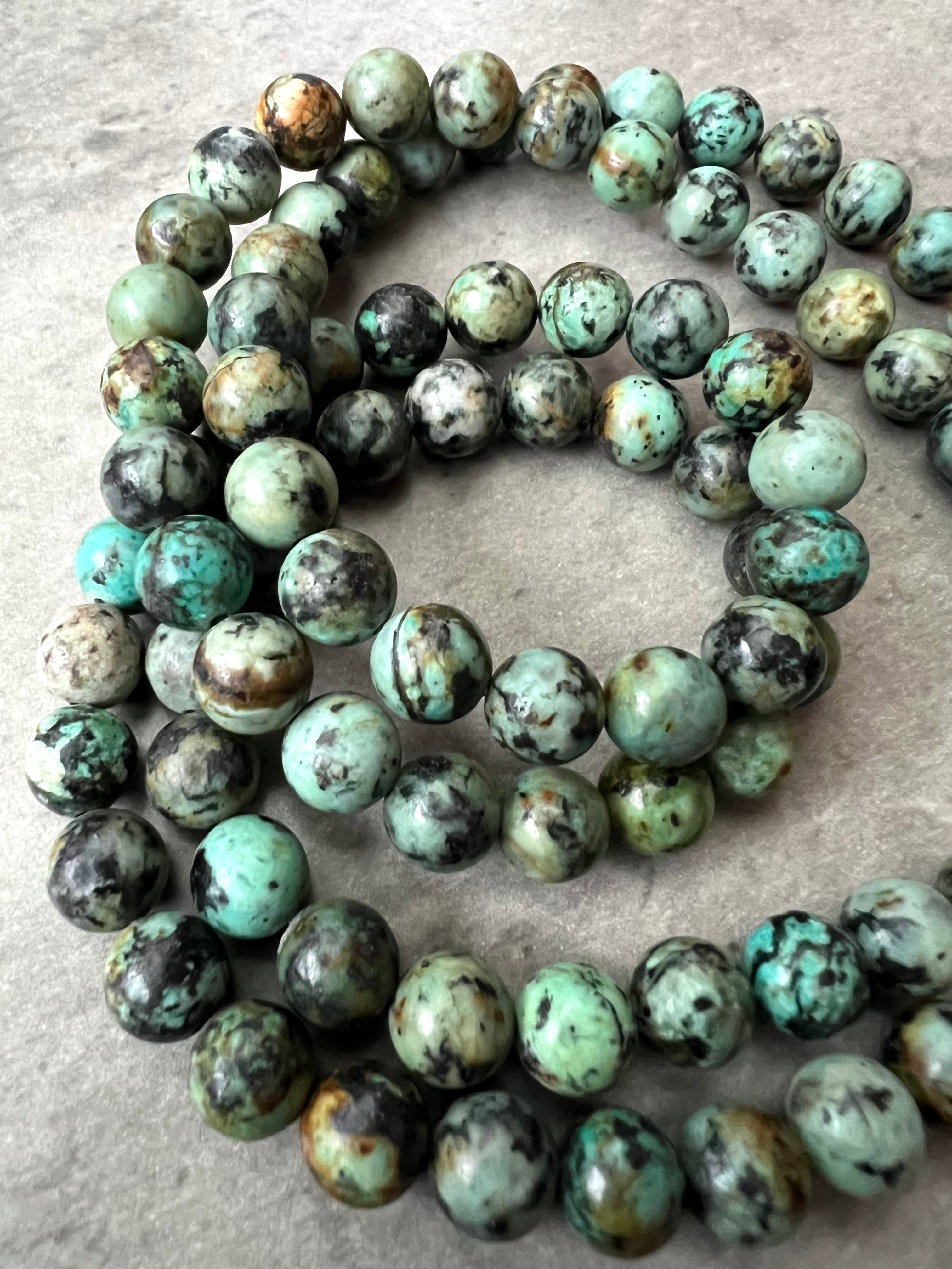 Afrikansk Turkos – Exklusiva Stenpärlor för Unika Smycken