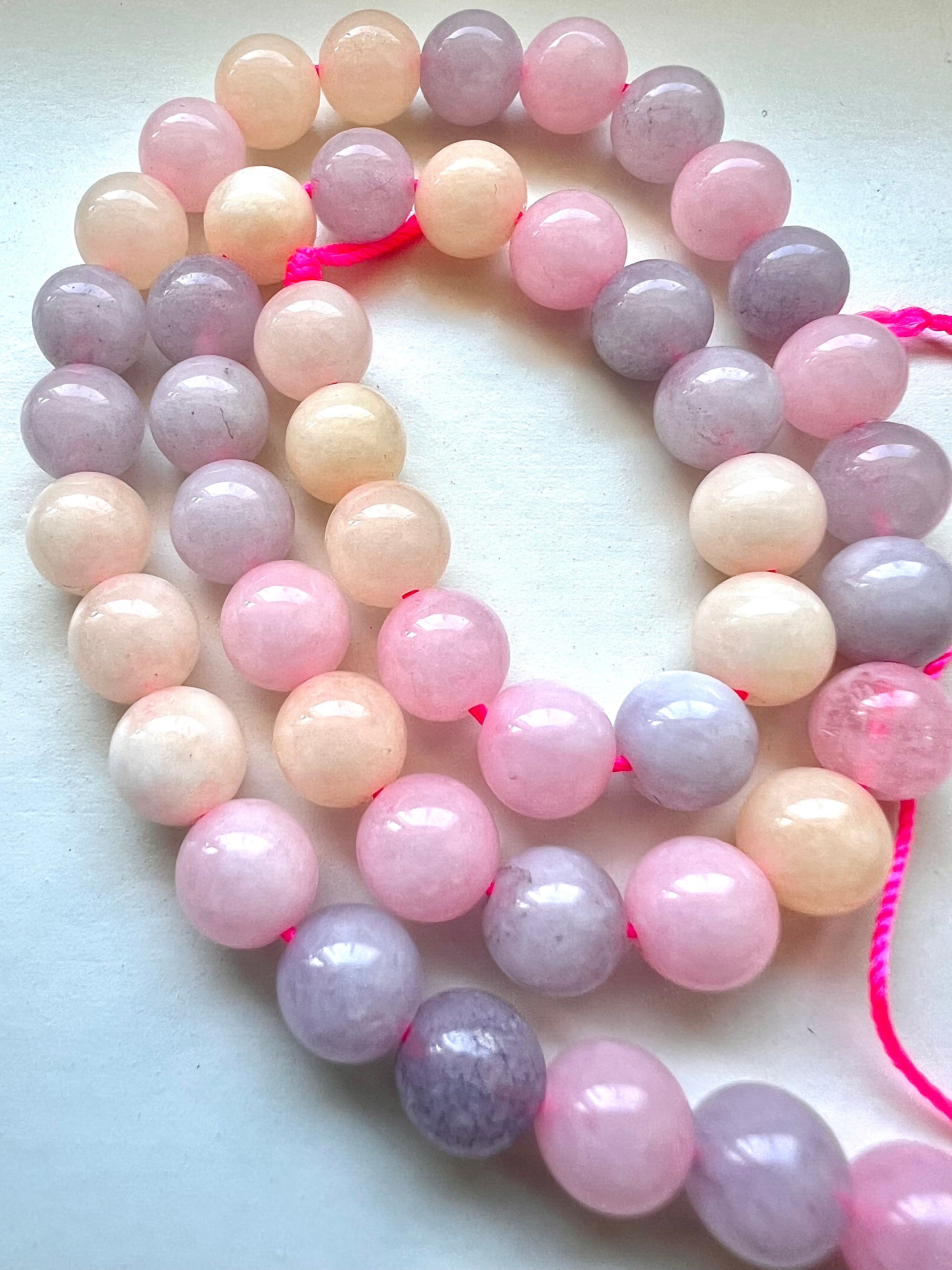 Morganit Pärlor – Pastellfärgade Stenpärlor för Eleganta Smycken