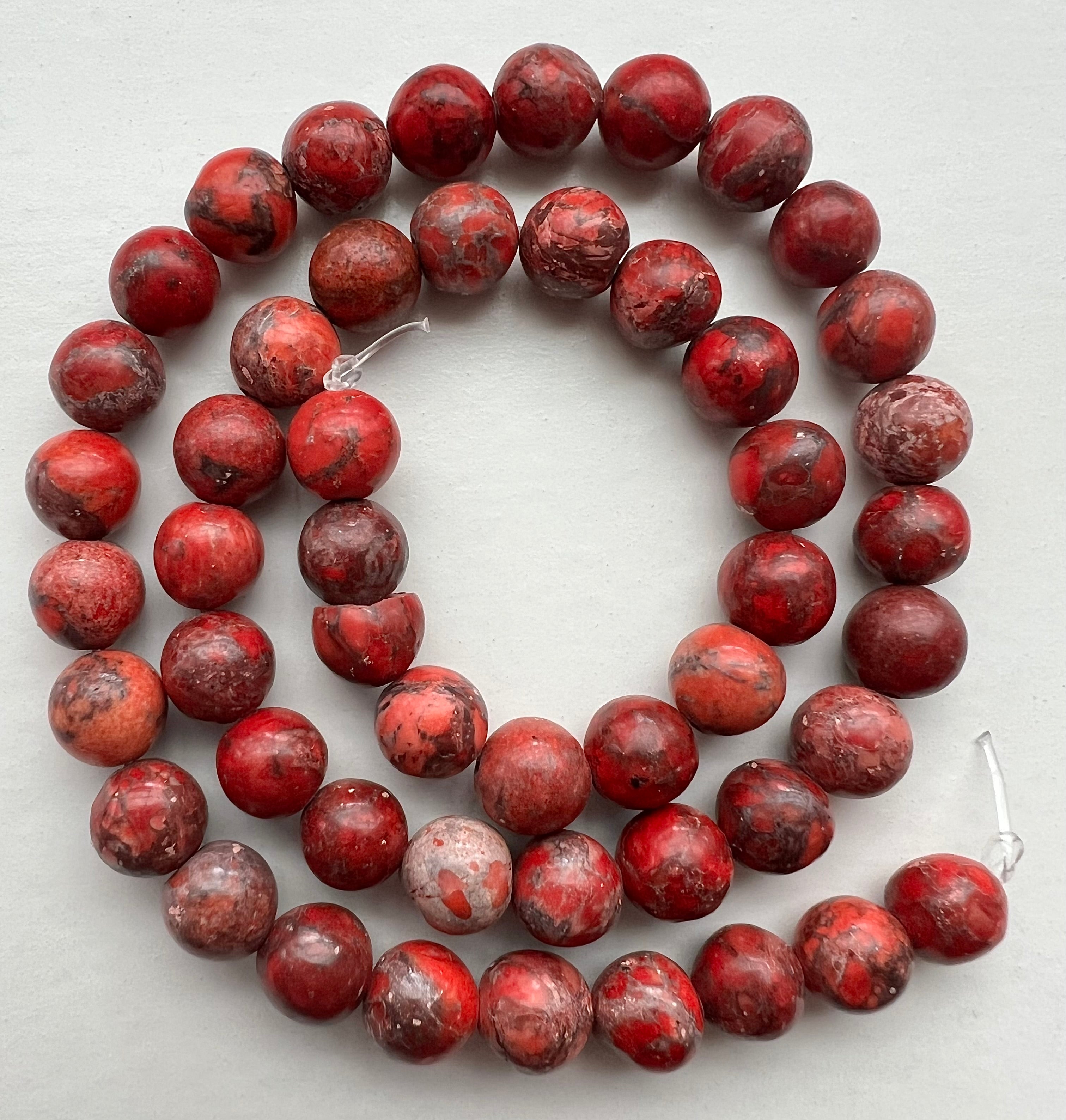 Röd Jaspis – Kraftfulla Stenpärlor för Jordning, Styrka & Energi