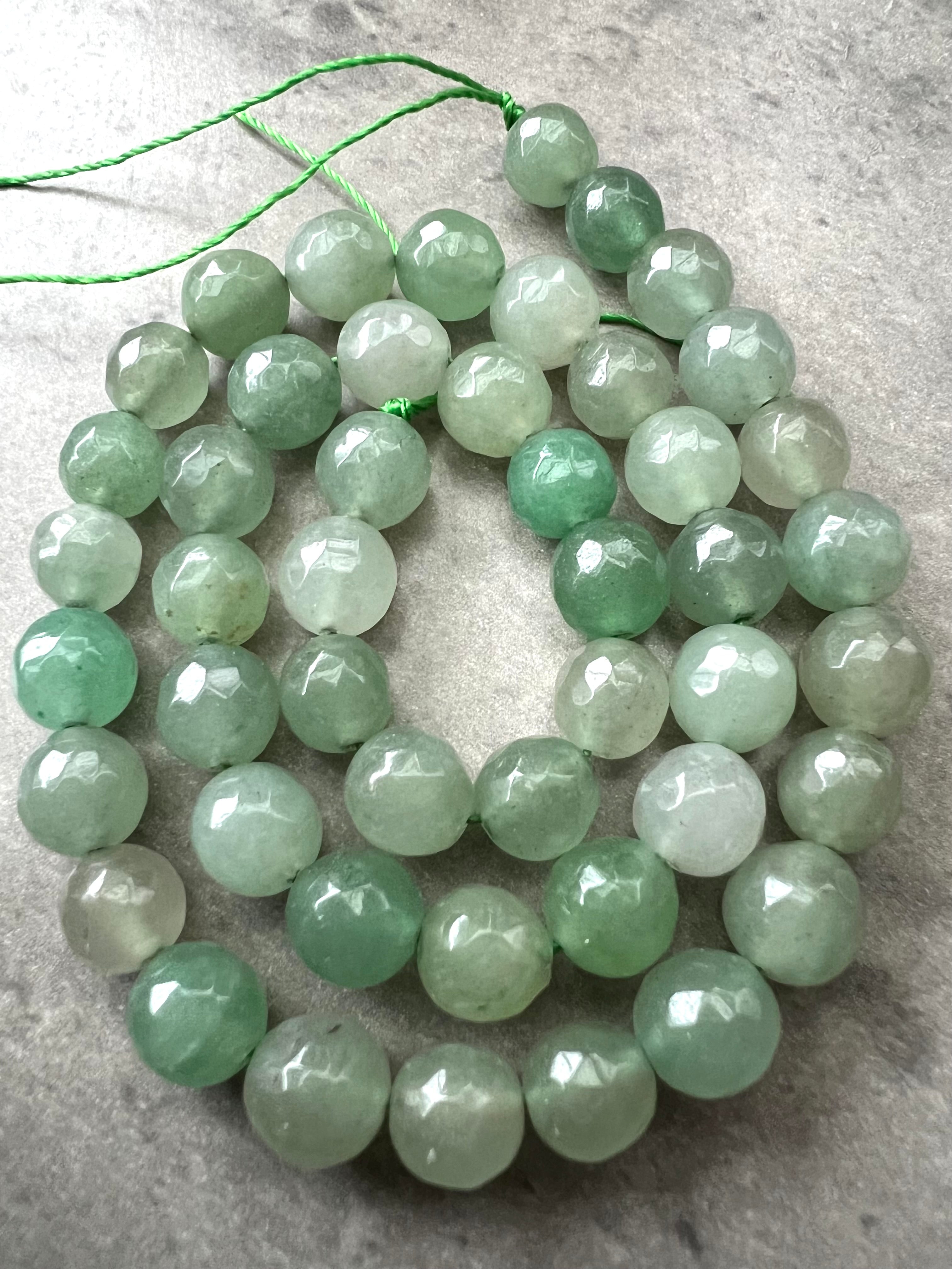 Grön Aventurin – Exklusiva Stenpärlor för Lyckobringande Smycken