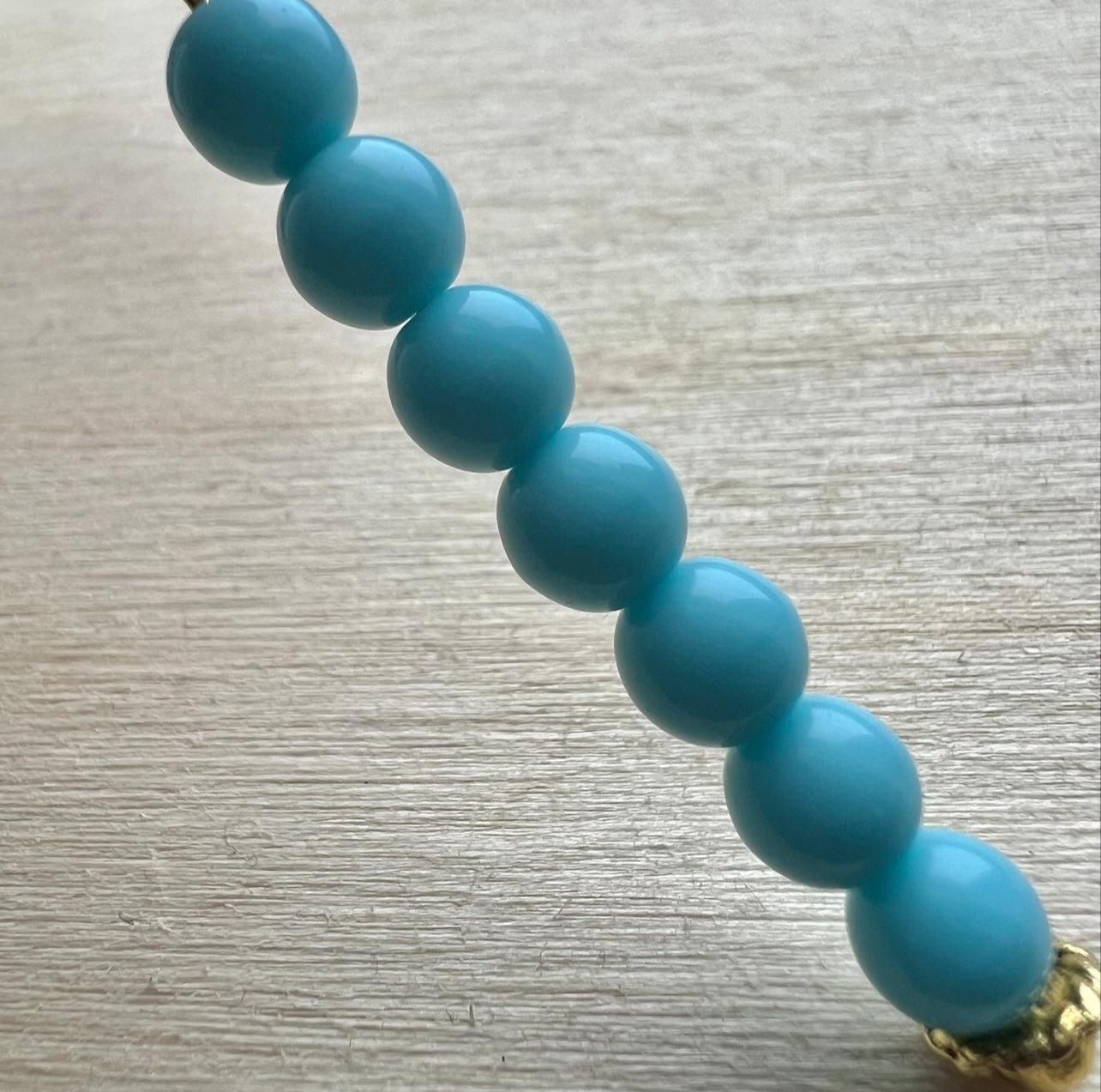 Babyblåa Tjeckiska Glaspärlor – Mjuka & Eleganta Pärlor för Smyckestillverkning