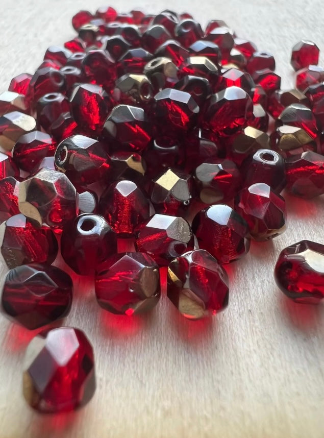 Röda Tjeckiska Glaspärlor med AB – Smyckestillverkning