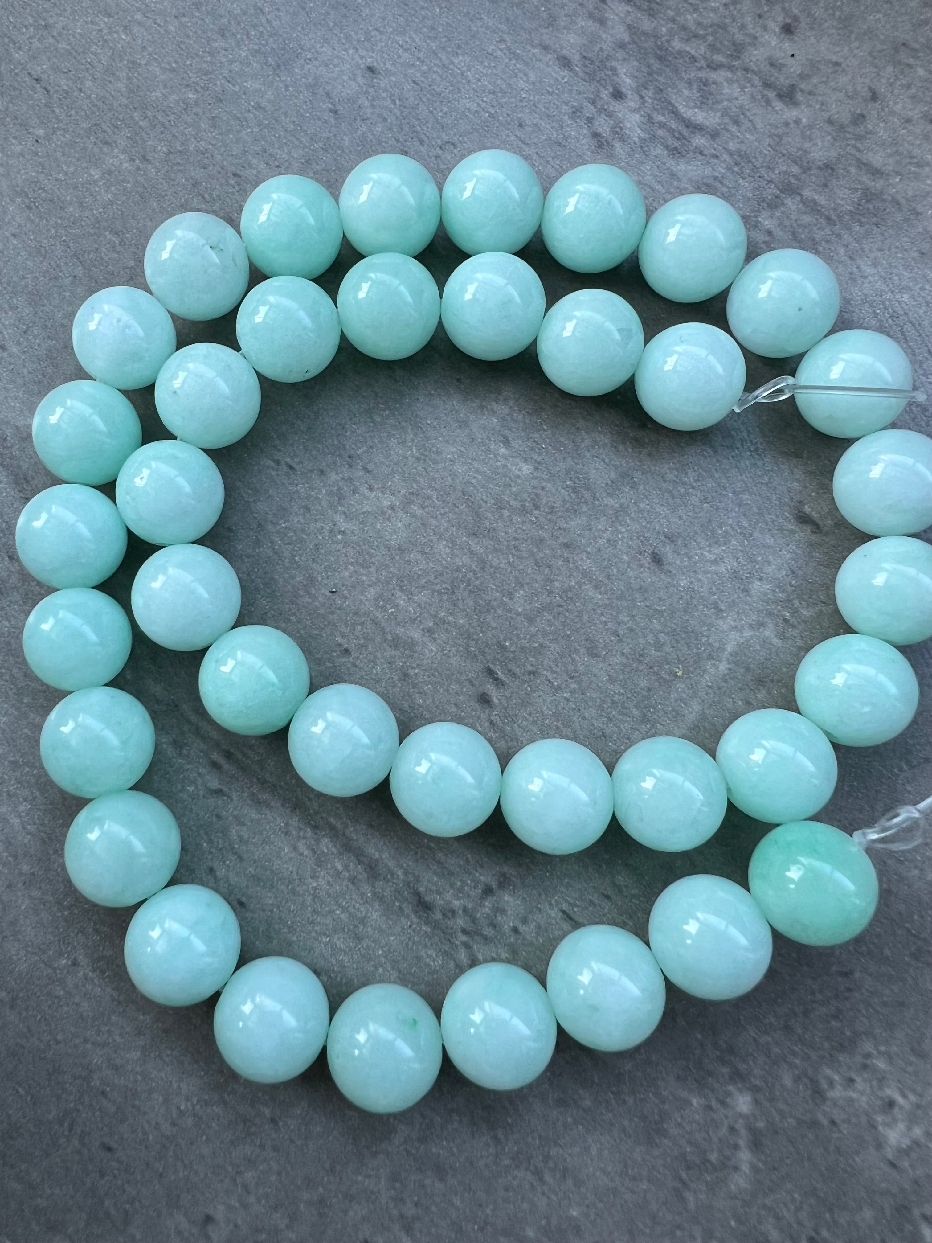 Mintgrön Jadepärlor – Halvädelstenar för Smycken