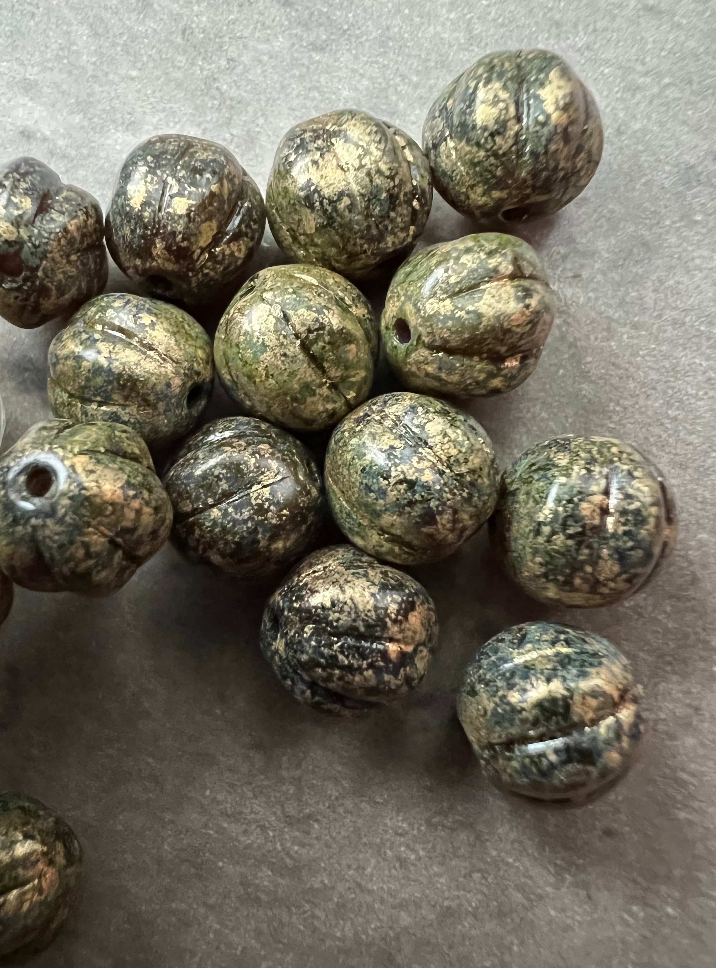 Matta Tjeckiska Glaspärlor - Rustika Pärlor för Smyckestillverkning